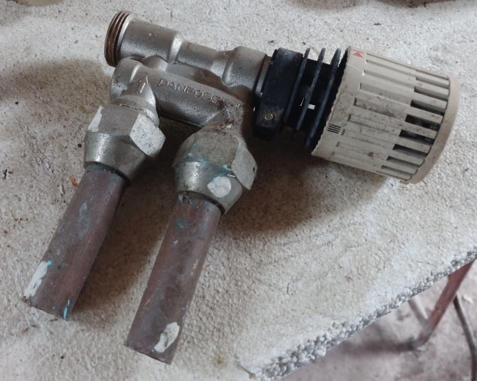 9 vannes thermostatiques à deux voies, Bricolage & Construction, Enlèvement, Utilisé