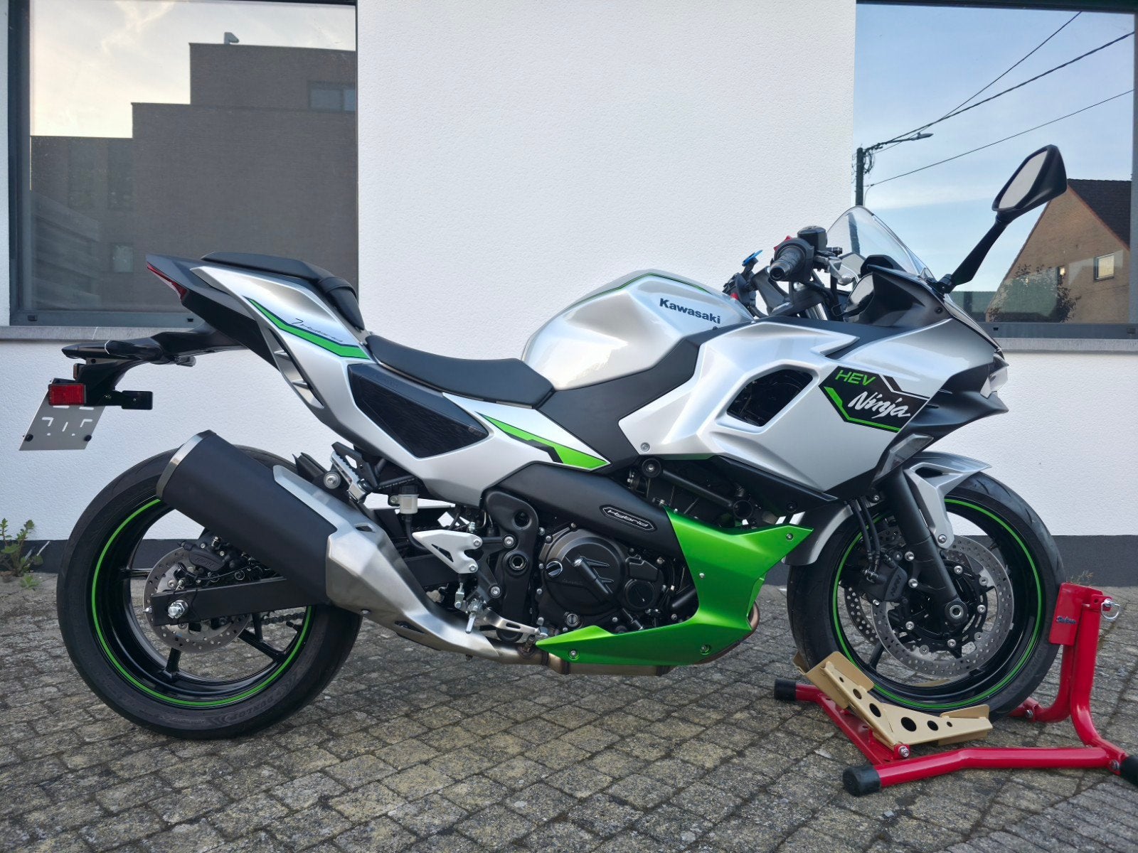 Kawasaki Ninja7 Hybride - 2025 - 250Km - Nieuwstaat*, Motoren, 450 cc, Meer dan 35 kW, Sport, Particulier