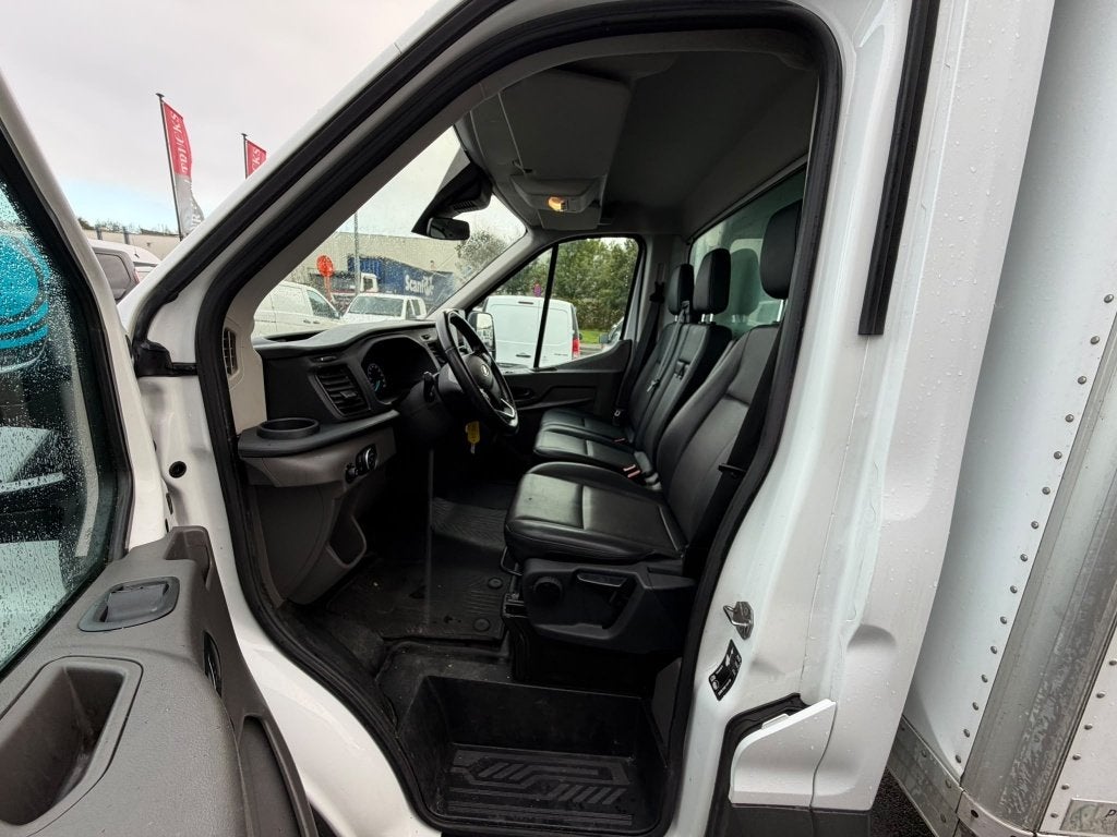 Ford Transit (Stock ID 35356) — 17