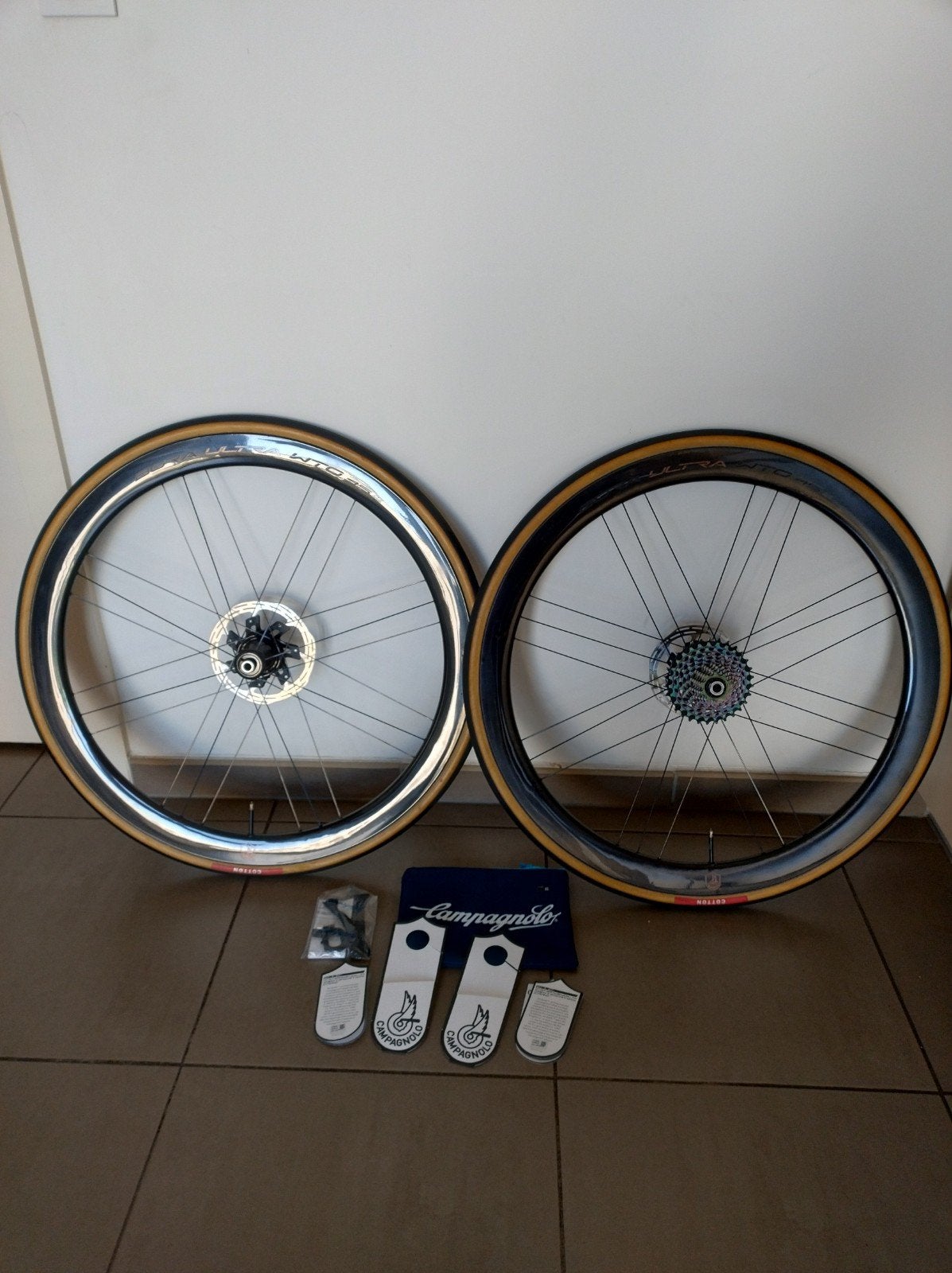 Campagnolo wielen, Fietsen en Brommers, Fietsonderdelen, Ophalen, Zo goed als nieuw, Campagnolo, Carbon