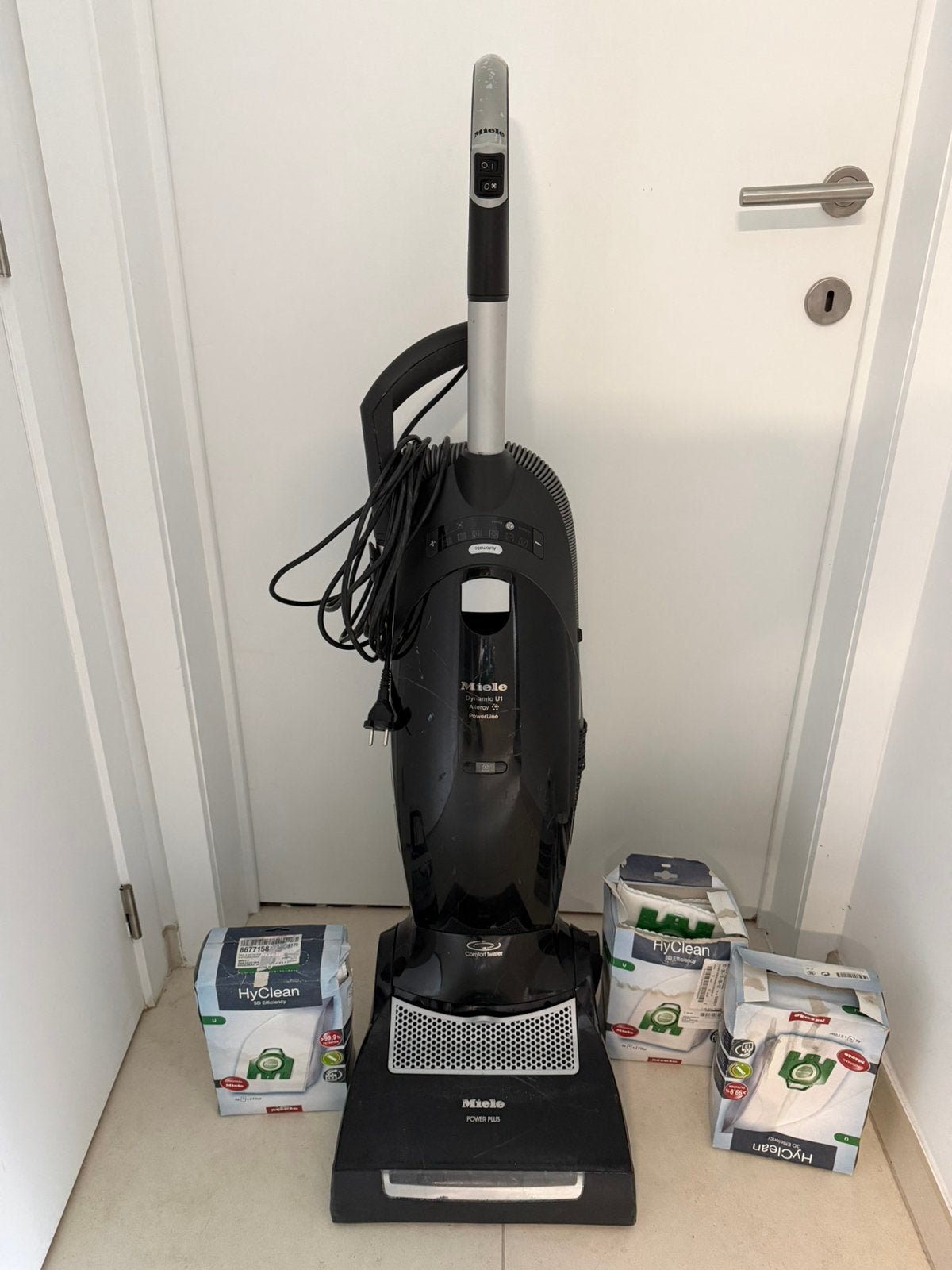 Miele Dynamic U1 PowerLine allergiestofzuiger, Elektronische apparatuur, Gebruikt, Miele, 1200 tot 1600 watt, Ophalen
