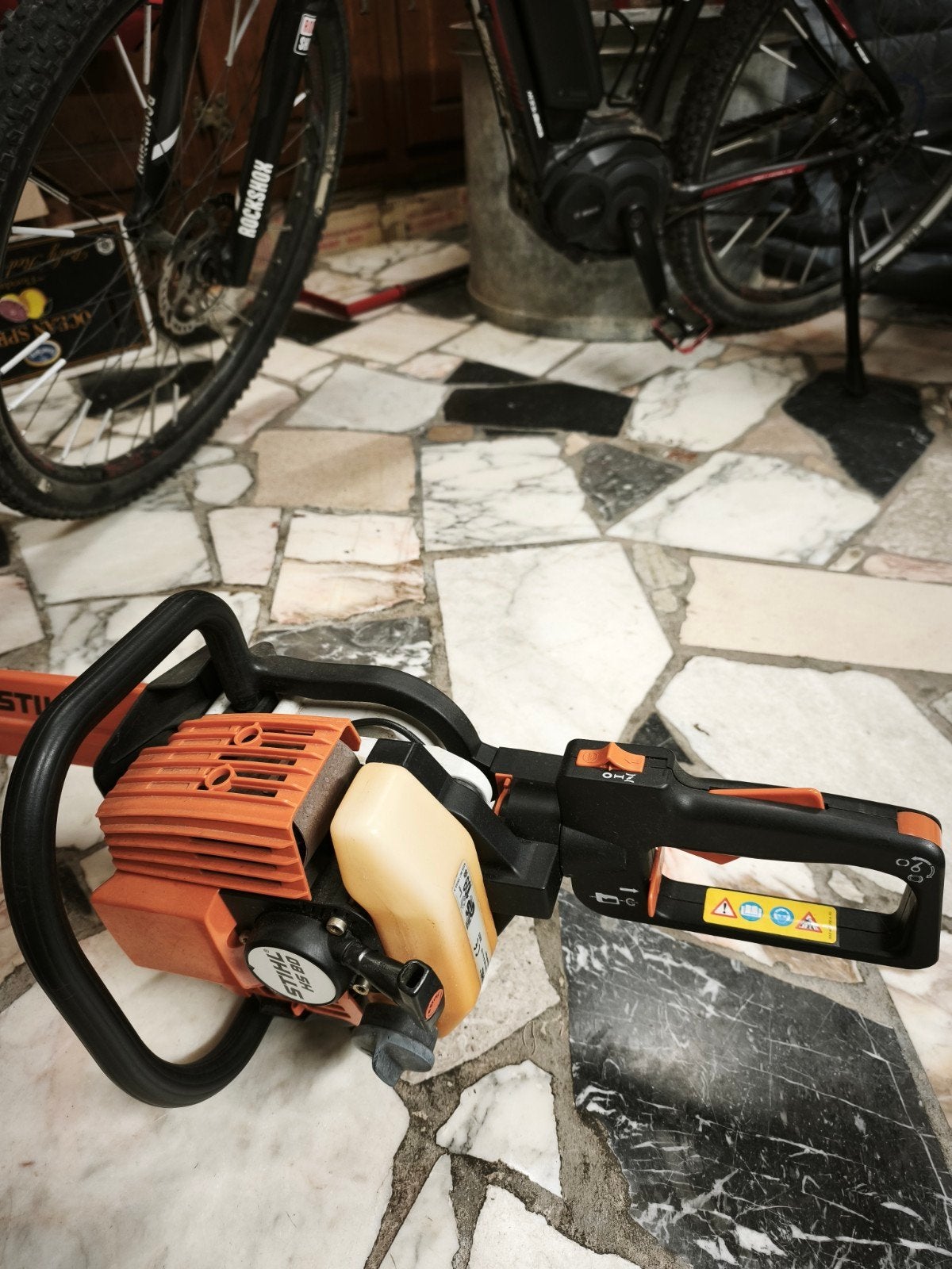 taille haie thermique, Bricolage & Construction, Matériel de peinture, Enlèvement, Utilisé, Autres types