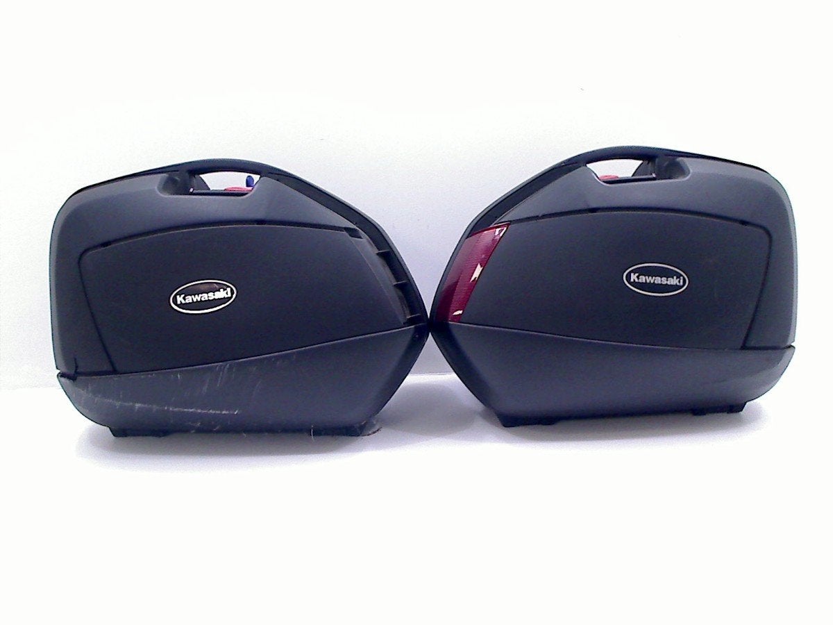 KOFFERSET Accessoires Universeel (01-1970/-), Motoren, Dhr. S. di Majo, Gebruikt, Info@cama-motorparts.nl, P.J. Troelstraweg 8 8
3144 CX  MAASSLUIS, NL
