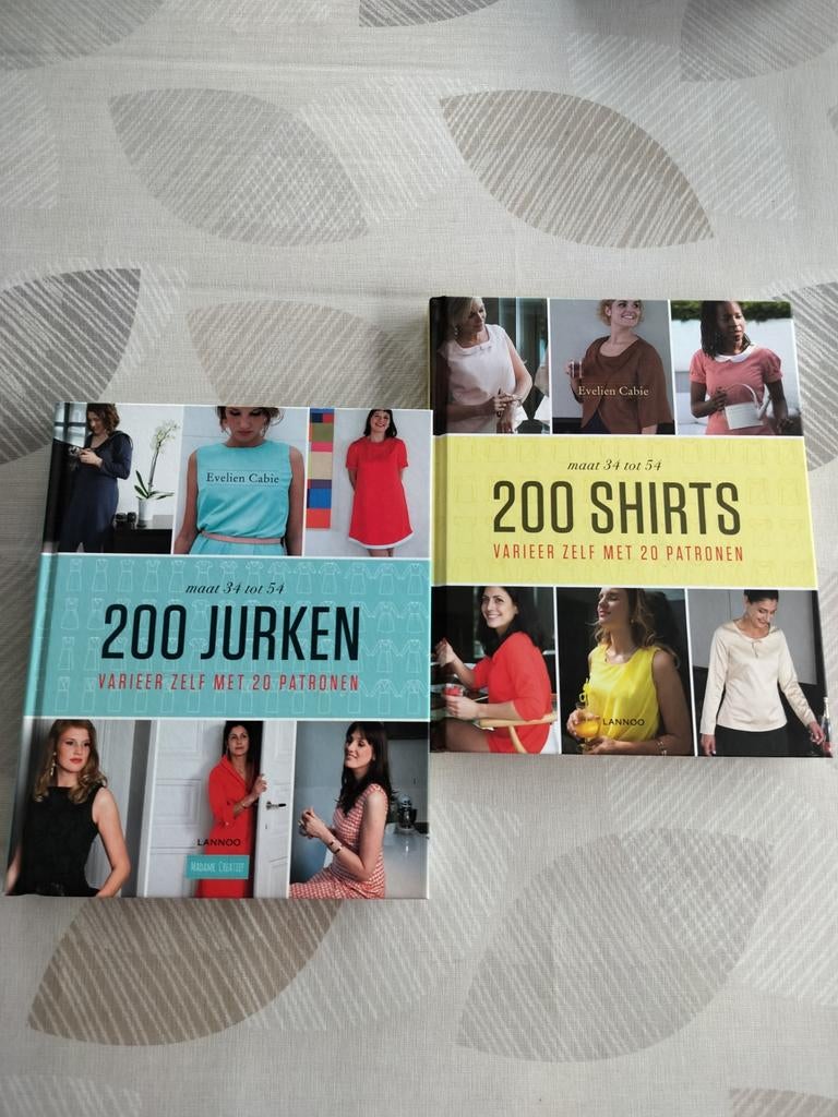 Naaiboeken 10 euro stuk, Hobby en Vrije tijd, Ophalen of Verzenden