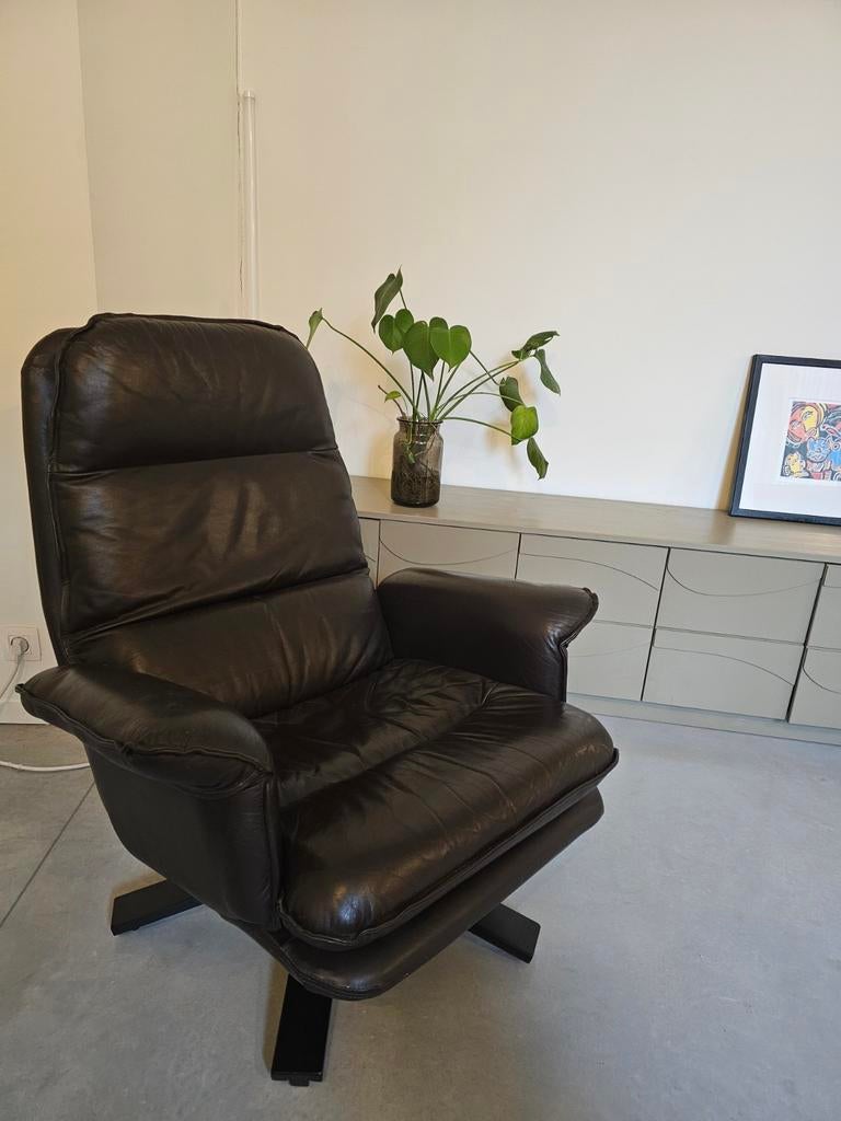 Set van twee bruine vintage draaifauteuils, Enlèvement