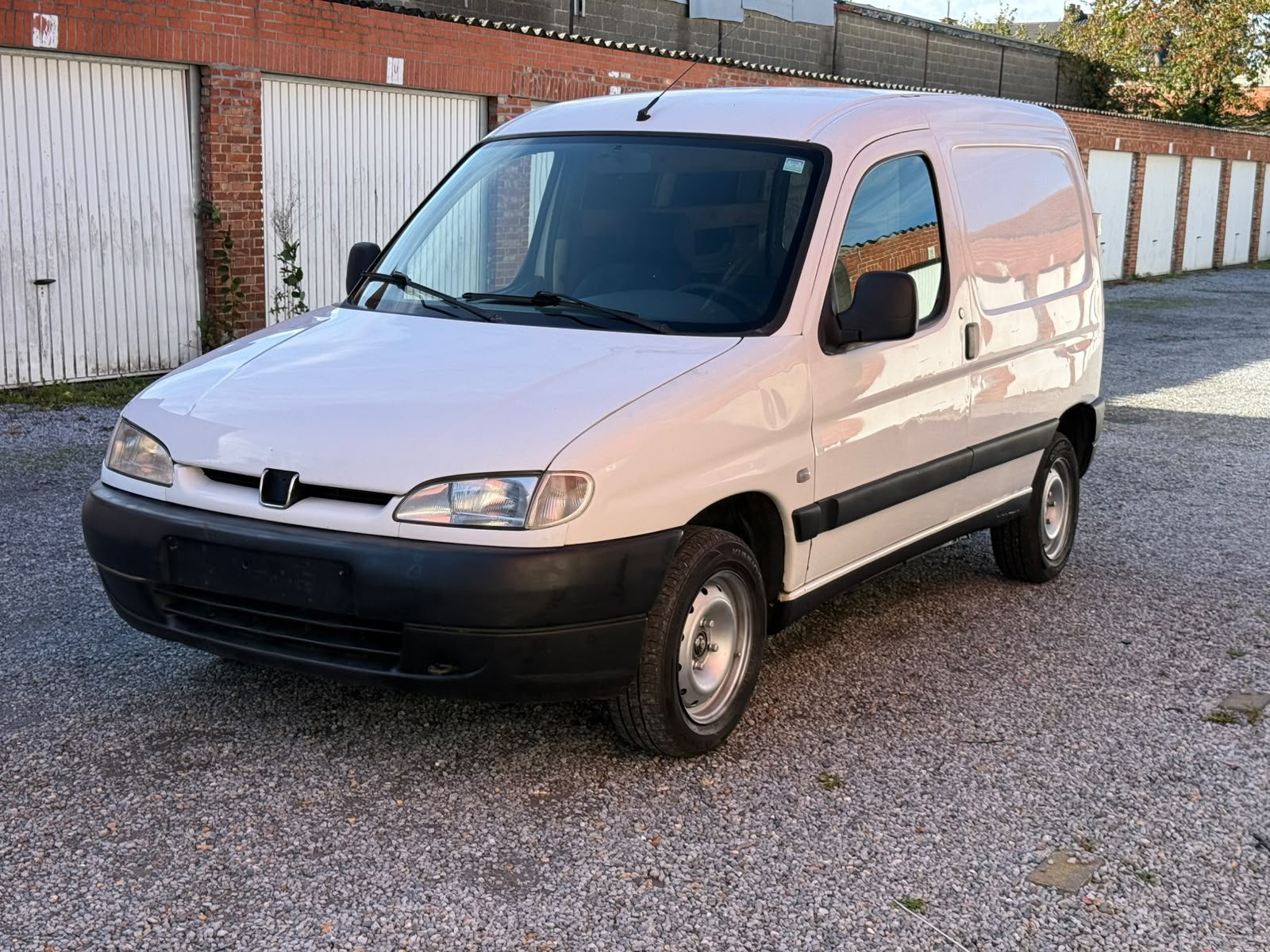 Peugoet partner 1.9 Diesel ( lichtevracht), Voorwielaandrijving, Stof, Wit, Particulier