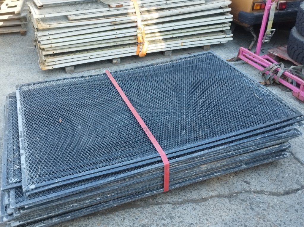 Metalen draadpaneel - afsluiting - hondenhok - volière, Ophalen, Gebruikt, Gaasschutting - afsluiting, Gaashekwerk
