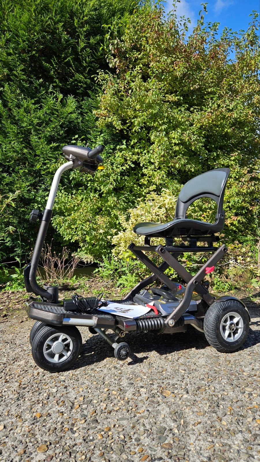 Mango Bobby Deluxe opvouwbare scootmobiel met Litium accu!, Ophalen, Inklapbaar, Zo goed als nieuw, Elektrische rolstoel