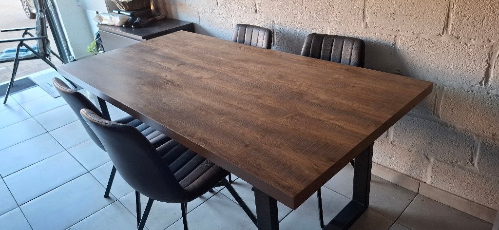 Salonstafel, Ophalen, Zo goed als nieuw