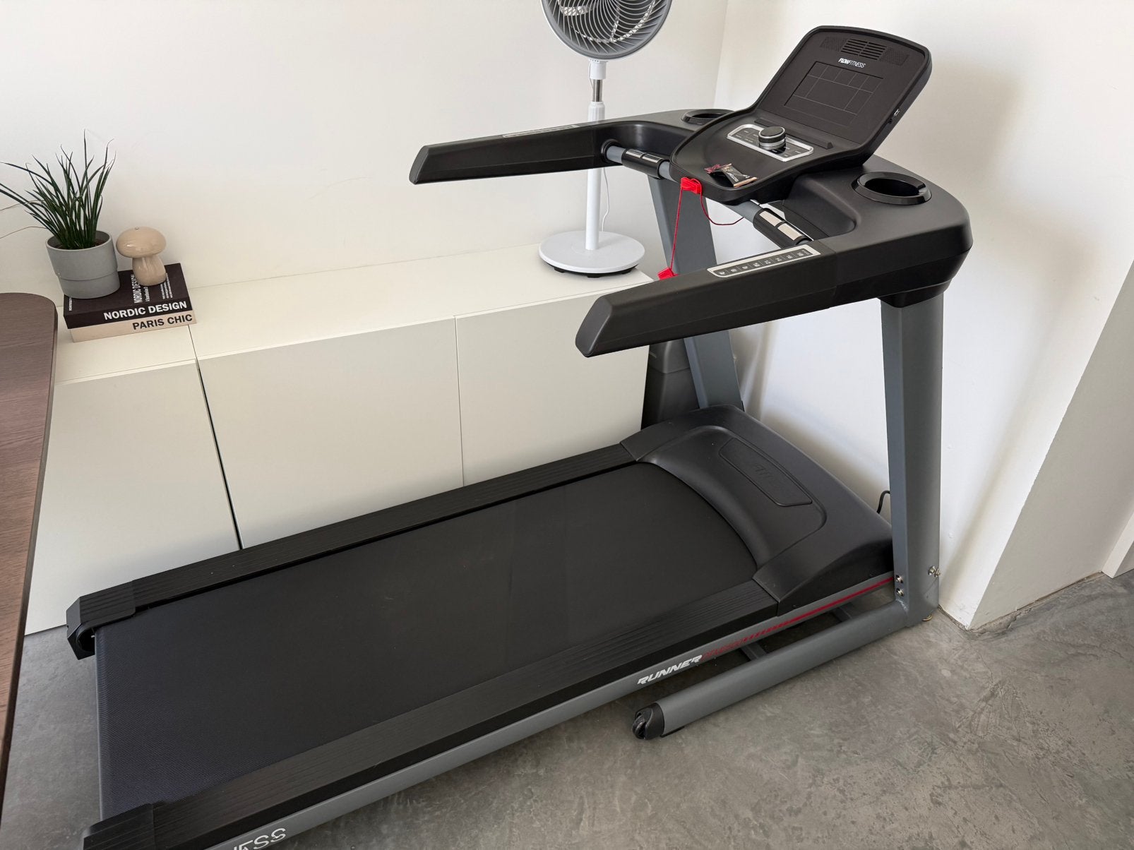 Flow Fitness Runner DTM2500 Loopband, Sport en Fitness, Ophalen, Zo goed als nieuw