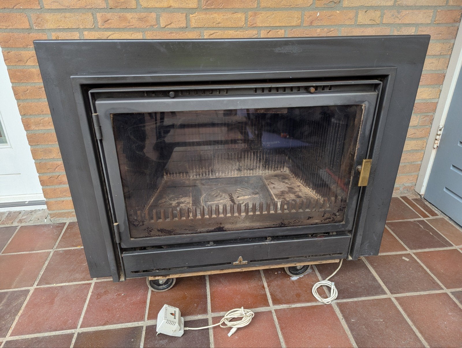 Barbas inzethaard / houtkachel met inbouwkader en ventilator, Maison & Meubles, Enlèvement, Insert