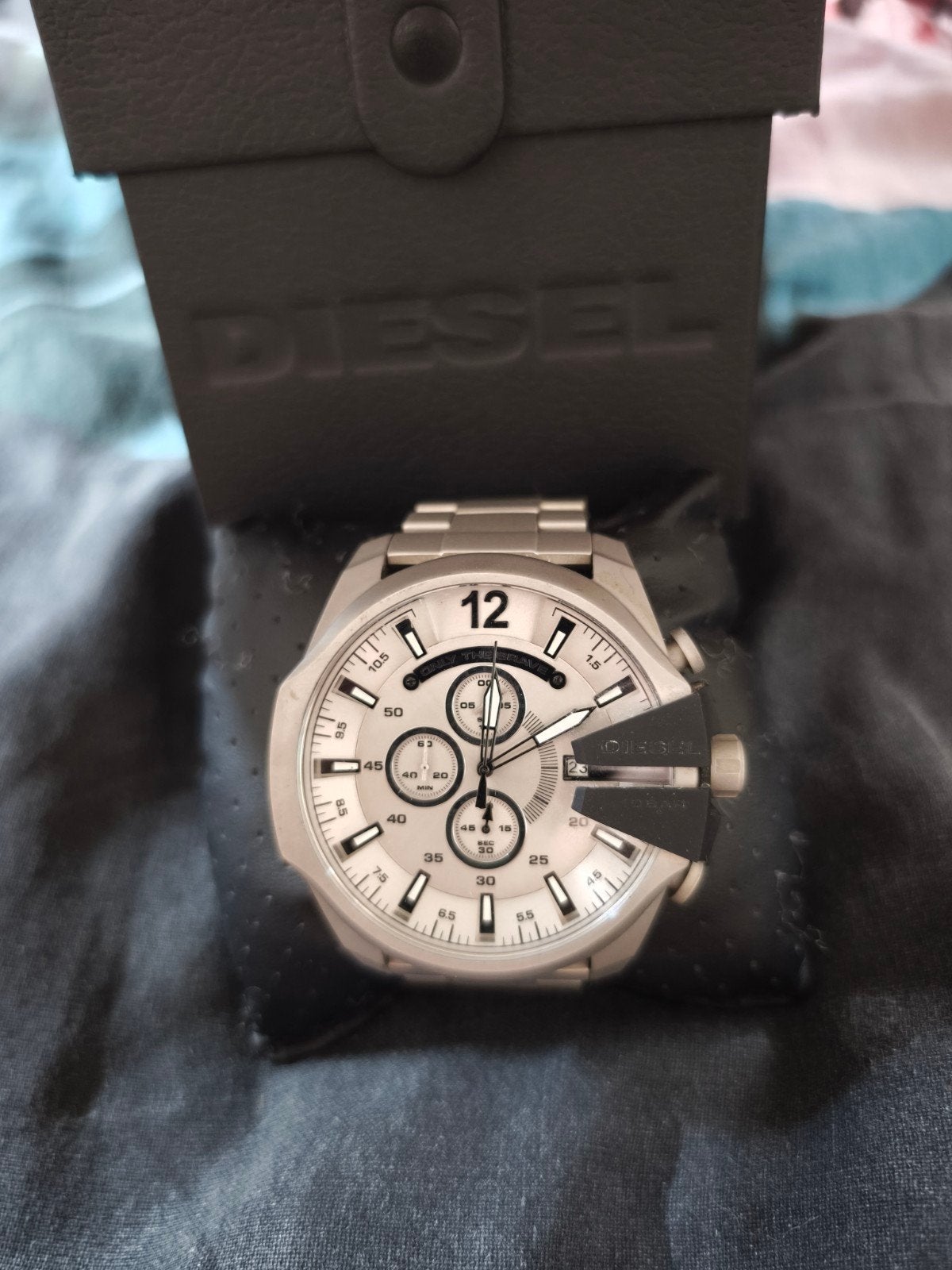 Montre Diesel Méga Chief, Bijoux, Sacs & Beauté, Comme neuf, Acier, Autres marques