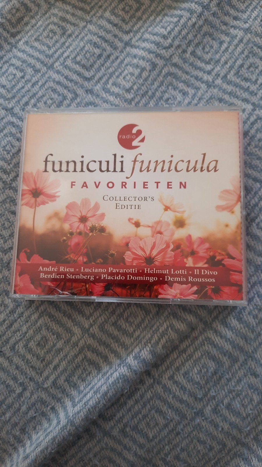 3cd FUNICULI FUNICULA Klassiekers collector´s editie, Cd's en Dvd's, Cd's | Verzamelalbums, Ophalen of Verzenden, Zo goed als nieuw