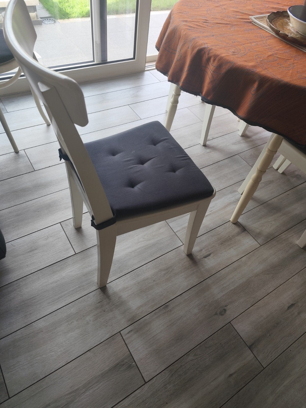 4 stevige zware witte stoelen, Huis en Inrichting, Ophalen, Wit, Hout