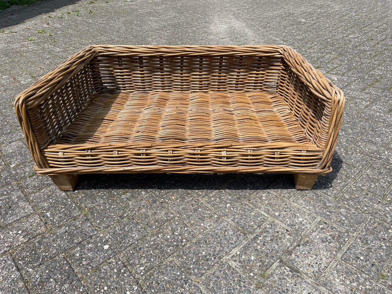 Een hele mooie rieten hondenmand, Dieren en Toebehoren, Hondenmanden, Ophalen, Zo goed als nieuw, Riet