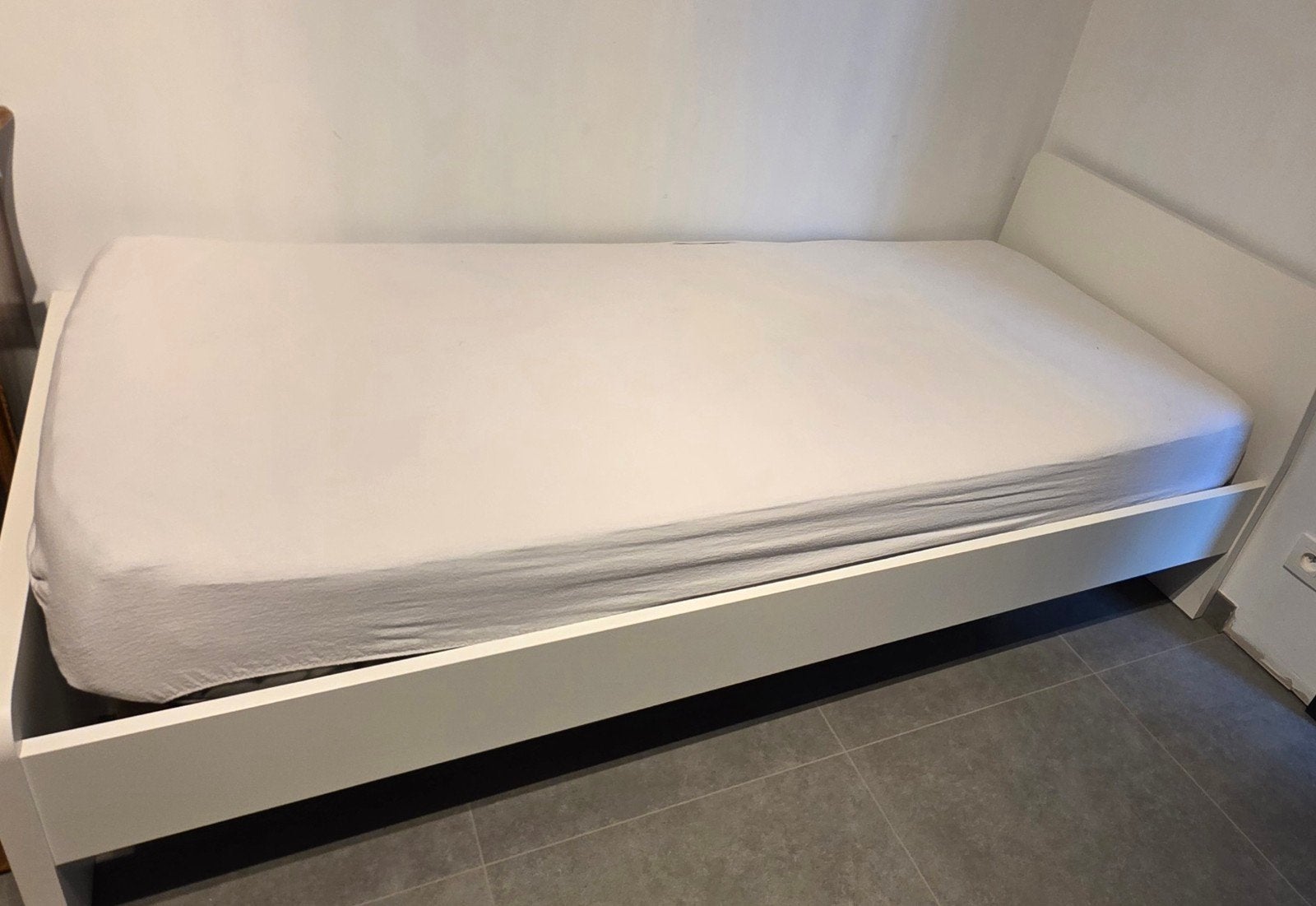 Wit 1persoonsbed in nieuwstaat, Huis en Inrichting, Ophalen, Wit
