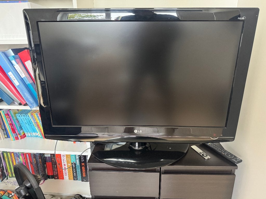 LG 37 inch Full HD tv – werkt perfect, voet beschadigd, Ophalen, Gebruikt, LCD, 80 tot 100 cm