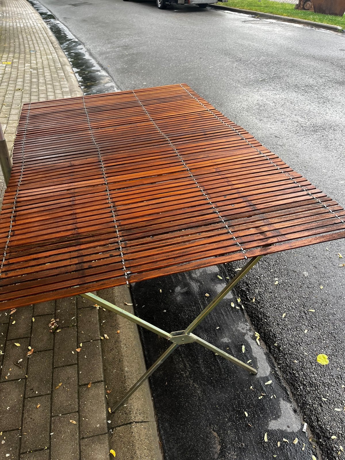 Markt tafel, Ophalen, Zo goed als nieuw