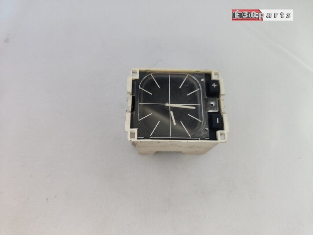 Klok analoog BMW 3 serie E30 62131376903 1376903, -, Origine de la pièce connue, Utilisé, -