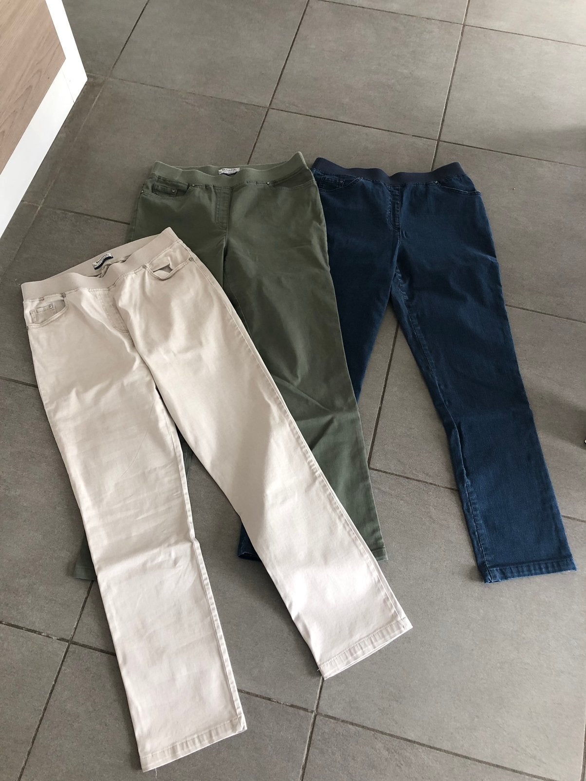 Broeken, Brax Raphaela, maat 40, Vêtements | Femmes, Culottes & Pantalons, Enlèvement ou Envoi, Comme neuf, Taille 38/40 (M)
