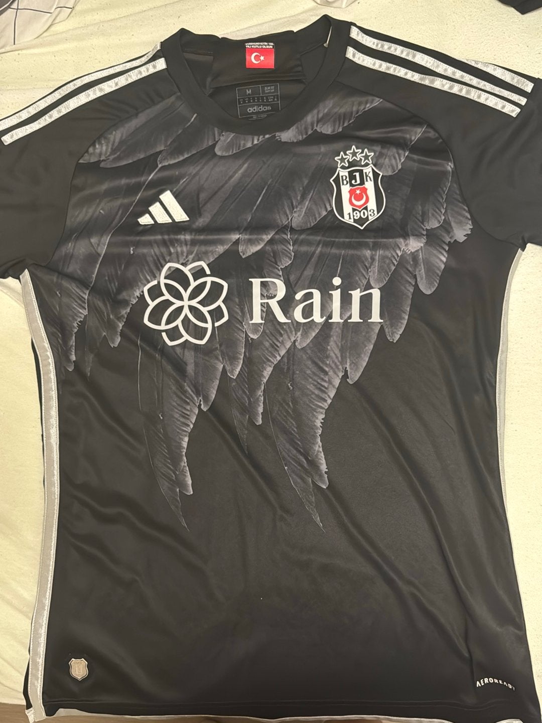 Besiktas away shirt 2023 season, Sport en Fitness, Voetbal, Ophalen, Shirt, Maat M, Zo goed als nieuw