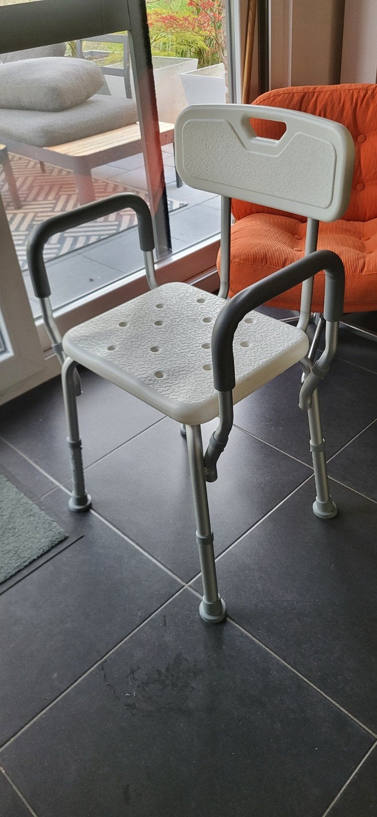Chaise de douche réglable en hauteur  accoudoirs amovibles, Enlèvement