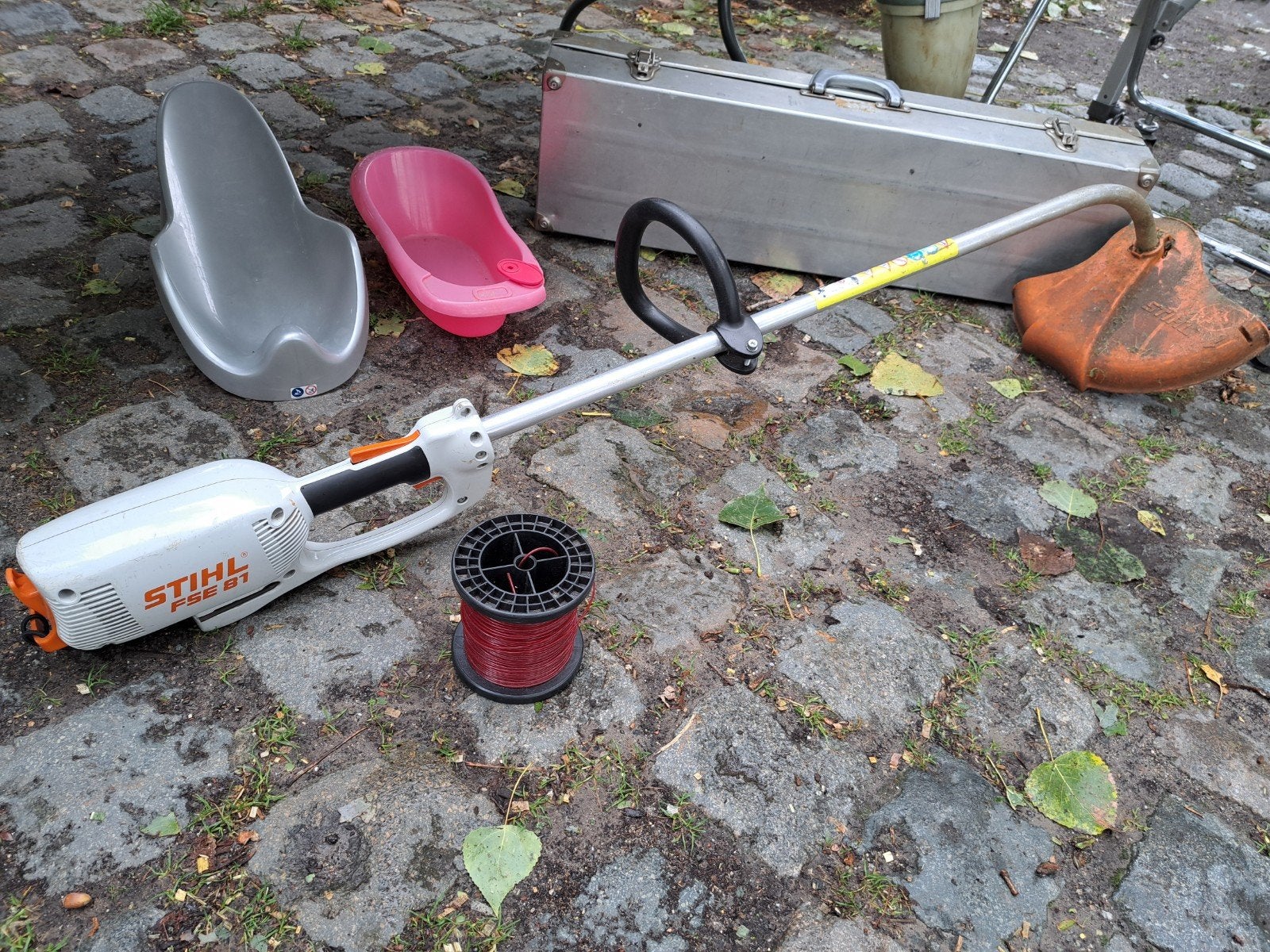 stihl FSE 81, Ophalen