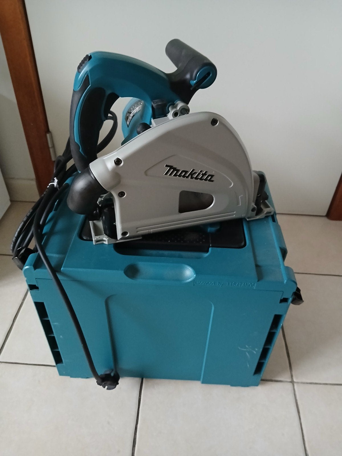 Nieuwe Makita sp6000j invalzaag, Doe-het-zelf en Bouw, Gereedschap | Zaagmachines, Ophalen, Invalzaag