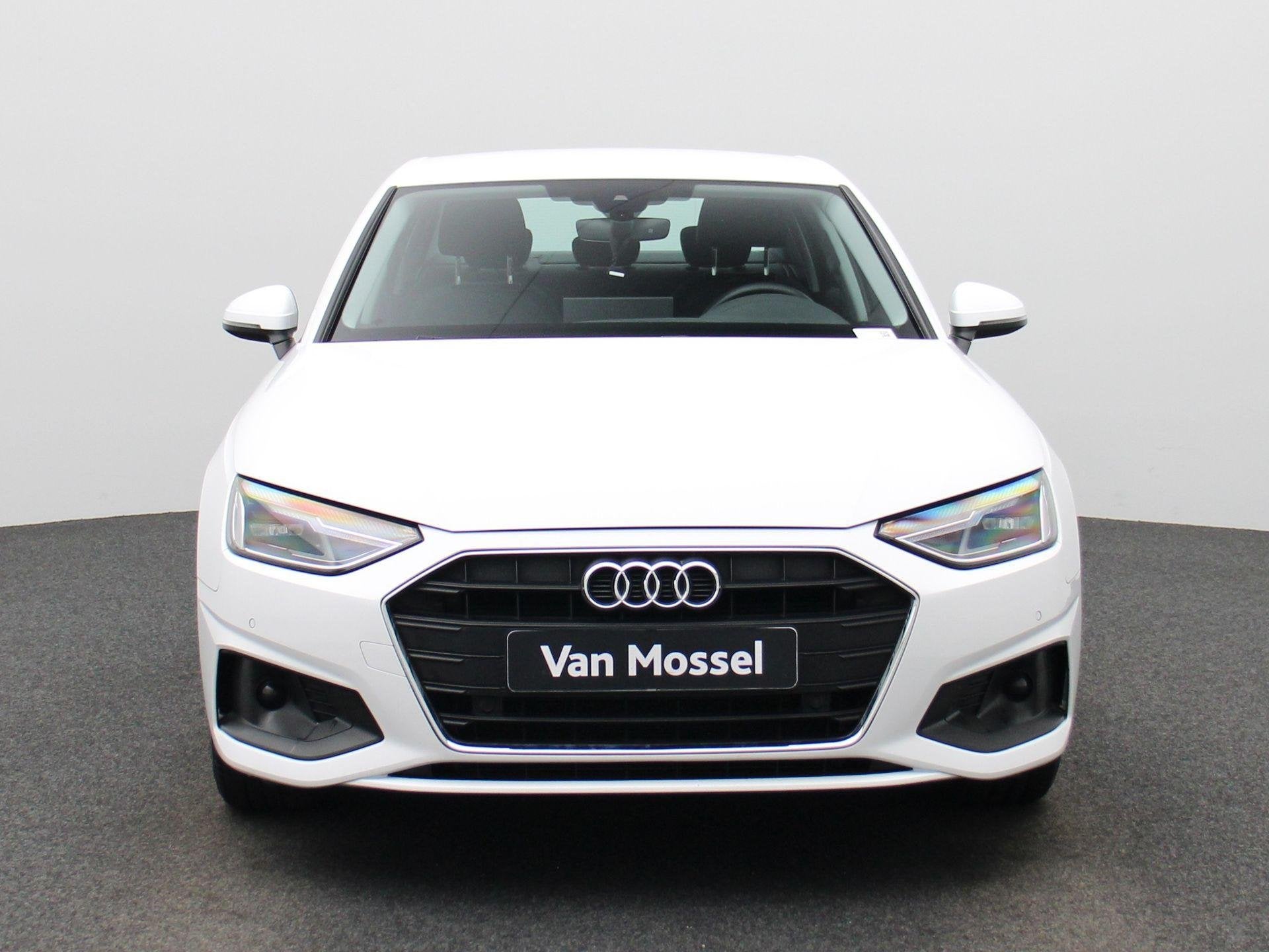 Audi A4 30 TDI S tronic (automatique), Autos, Audi, 4 portes, Entreprise, Tissu, 1700 kg
