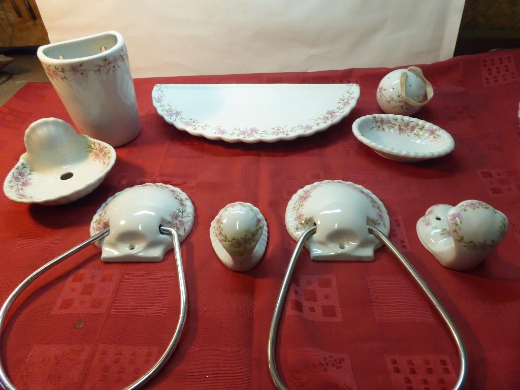 ensemble accessoires de salle de bain porcelaine de paris, Ophalen of Verzenden, Zo goed als nieuw, Roze