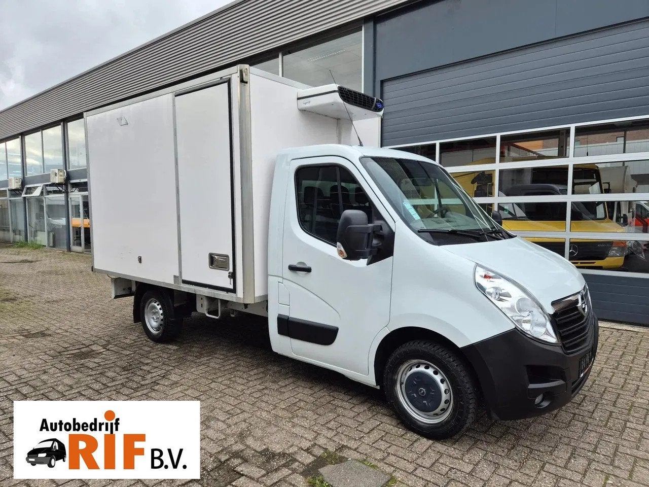 Opel Movano 2.3 CDTI Kuhlkoffer Carrier Viento 350 Euro 5B, Auto's, Euro 5, Stof, Gebruikt, Zwart