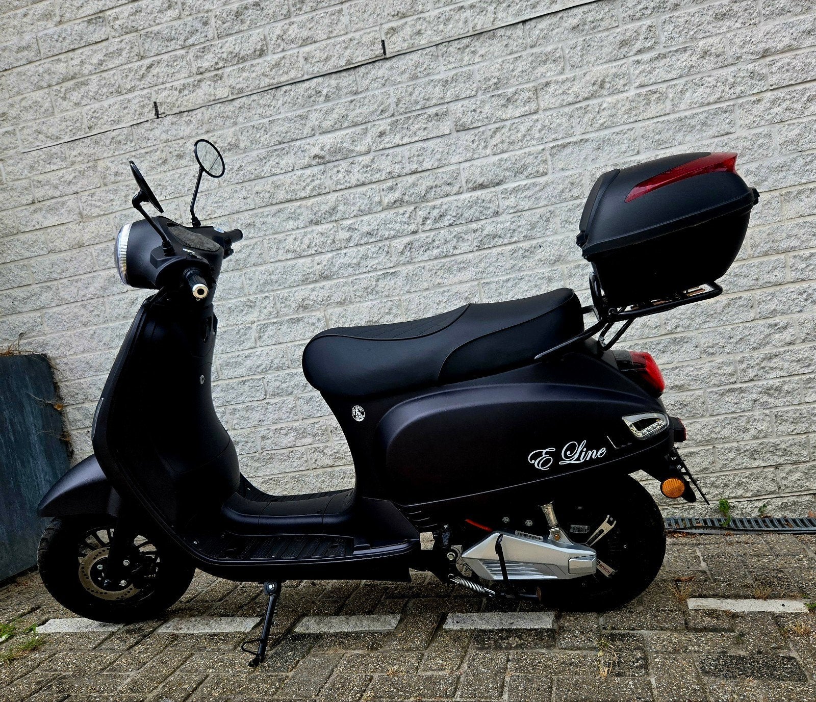 E scooter B klasse met slechts 911km's!, Ophalen