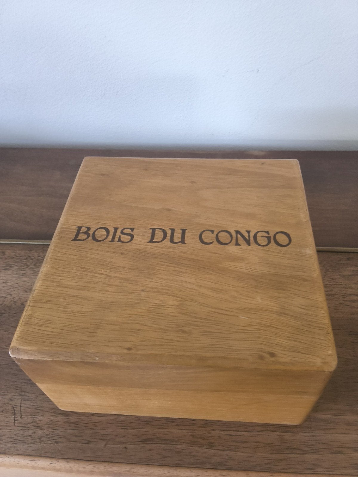 1 boîte   a cigares en bois du congo, Collections, Enlèvement ou Envoi
