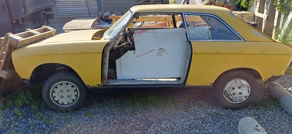 peugeot coupe 304 avec piece, Autos : Pièces & Accessoires, Enlèvement, Peugeot