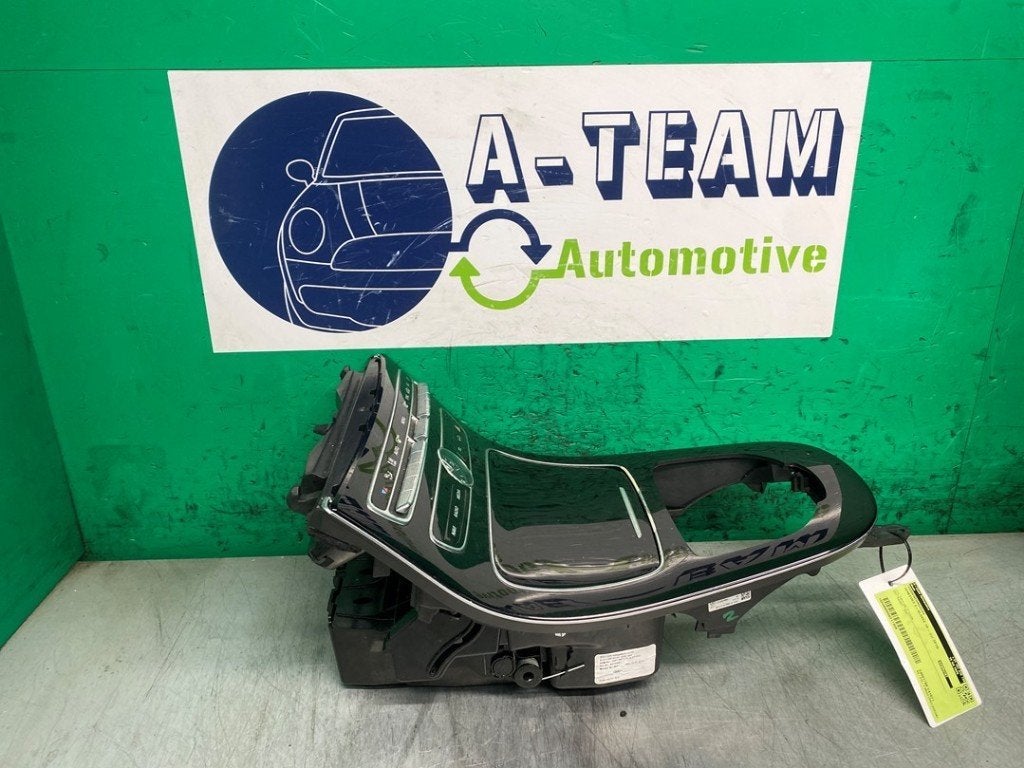 MIDDENCONSOLE Mercedes-Benz E (W213) (01-2016/10-2023), Gebruikt, Mercedes-Benz