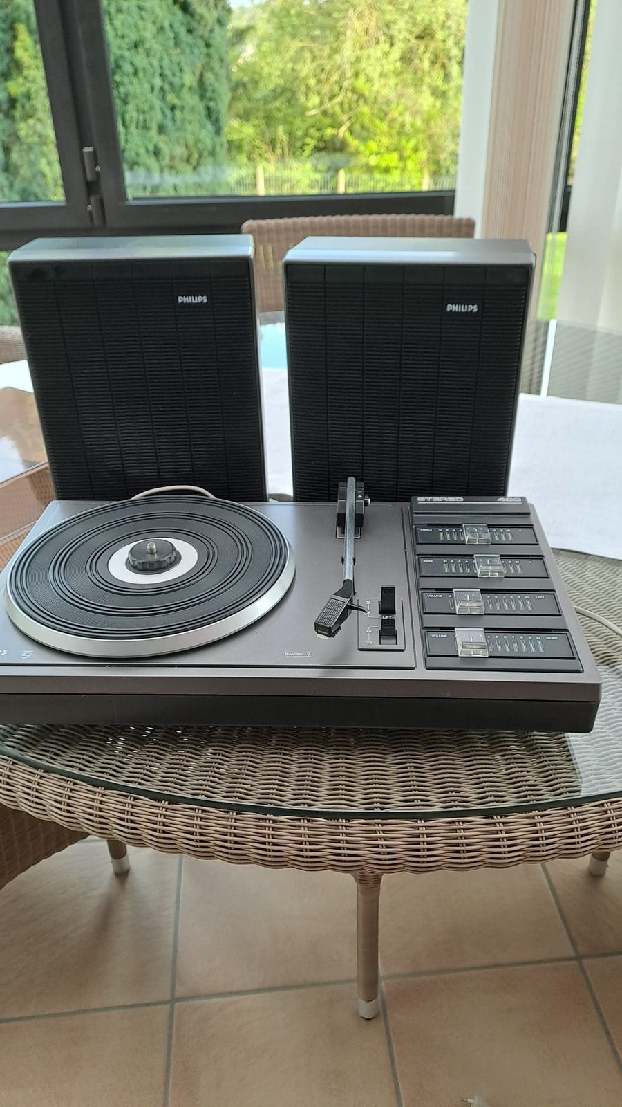 Tourne-disques plus baffles marque Philips, Enlèvement, Philips
