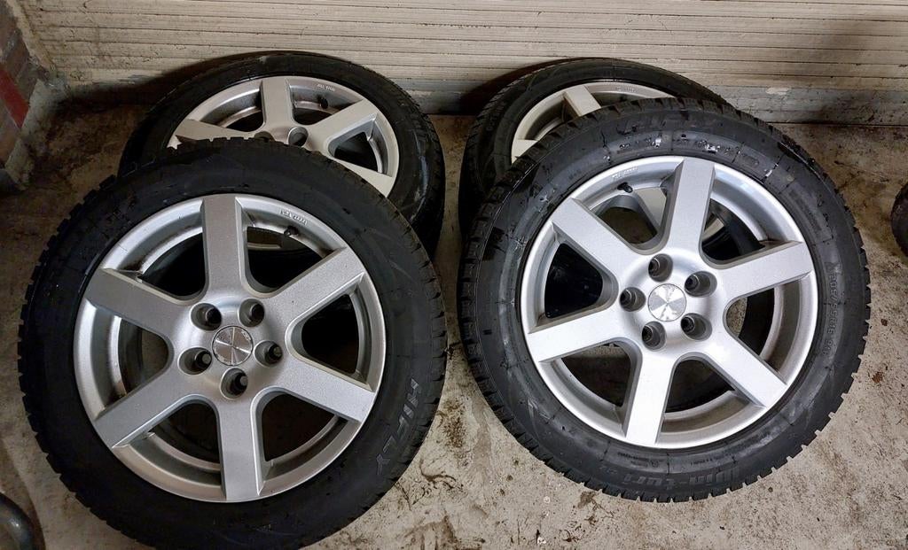5x112 Alutec lichtmetalen velgen + Hifly winterbanden, Auto-onderdelen, Ophalen, Winterbanden, Band(en)