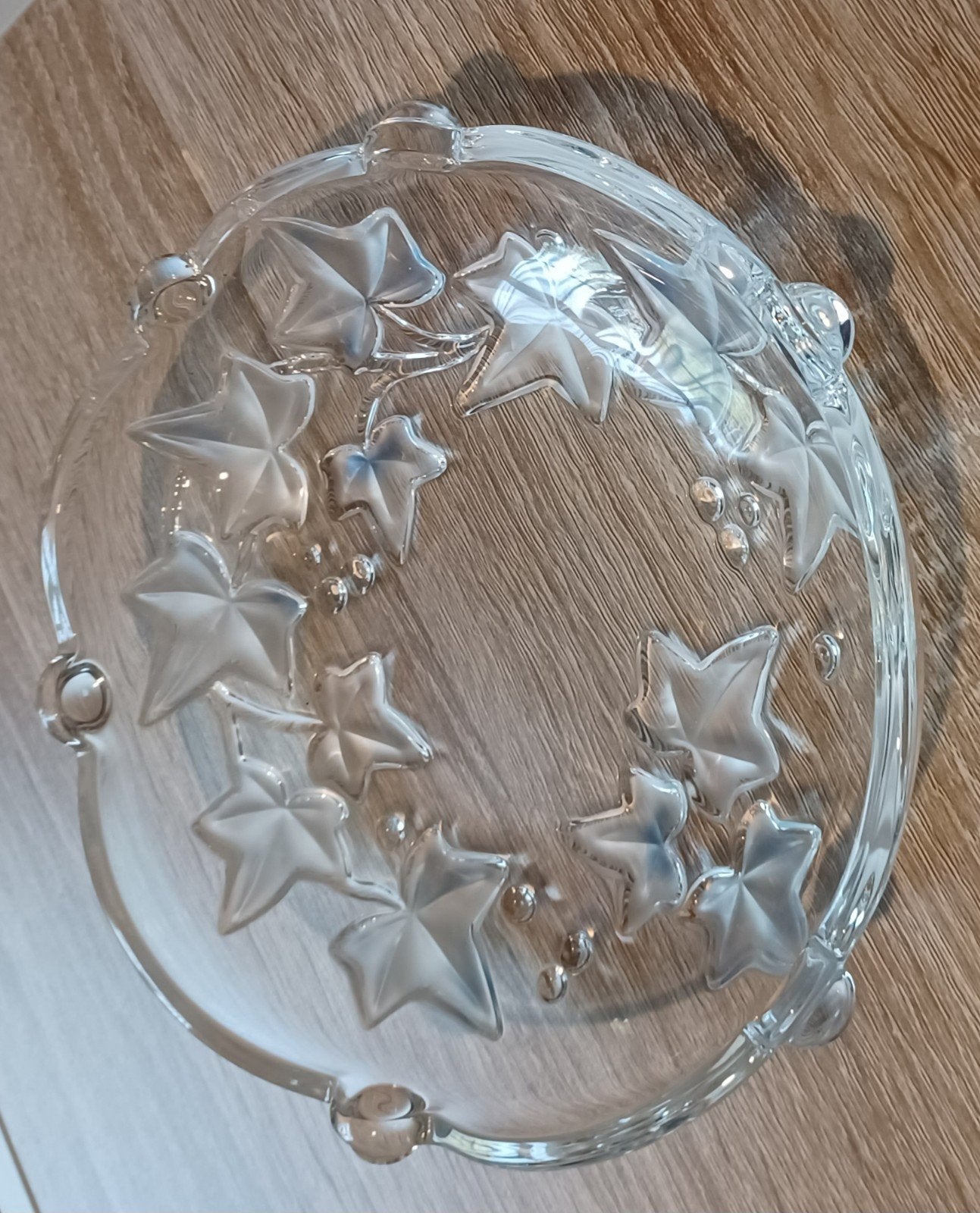 Superbe plat en verre, motif de feuilles, Enlèvement ou Envoi