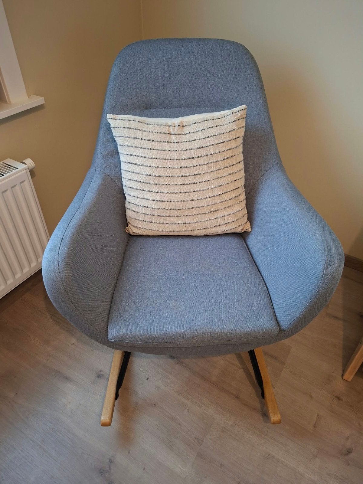 Schommelstoel, Huis en Inrichting, Ophalen, Zo goed als nieuw, Stof, Scandinavisch