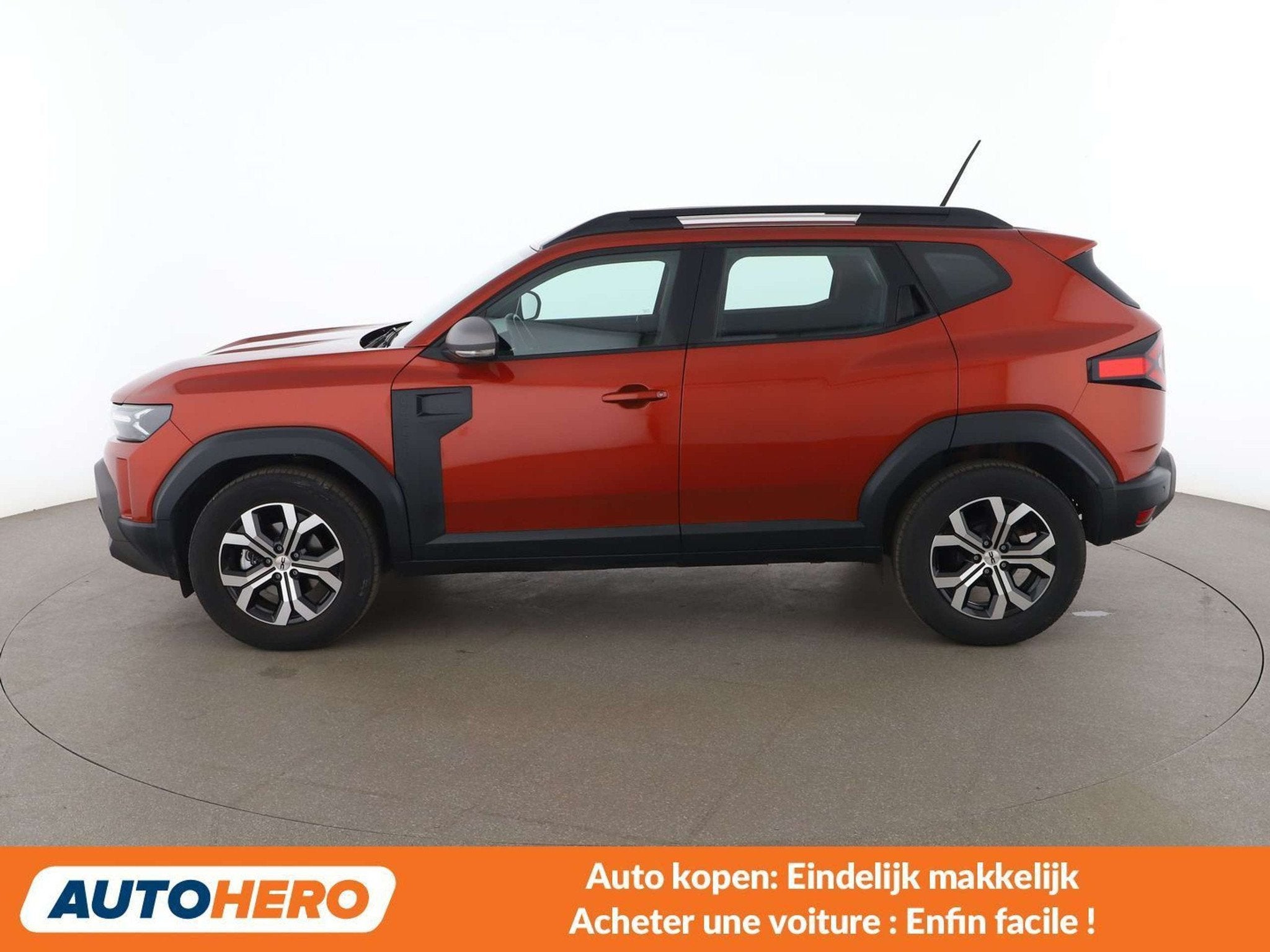 Renault DUSTER 1.6 Hybrid Expression (bj 2025, automaat), Auto's, Renault, Stof, Gebruikt, Bruin, https://public.car-pass.be/vhr/caeb413a-36bb-446c-ac3e-d4f91266c624