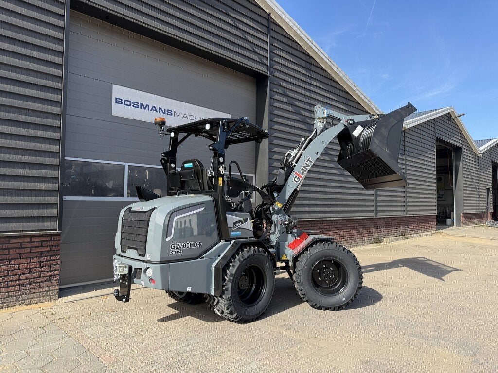 Giant G2700 X-TRA HD + minishovel NIEUW zeer compleet! €84, Tobroco, Info@tobroco.nl, Sprendlingenstraat 57
5061 KM  Oisterwijk