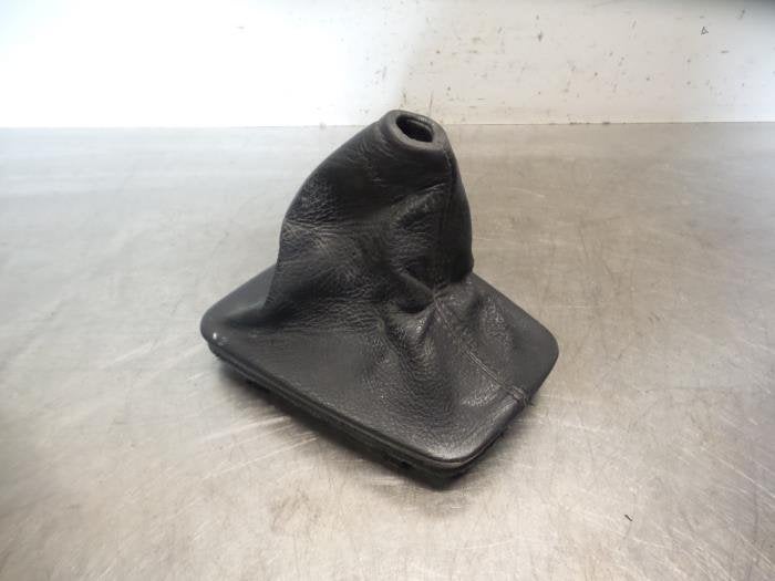 Versnellingspookhoes van een BMW 3-Serie (3-Serie 90-), Auto-onderdelen, Interieur en Bekleding, BMW, Gebruikt, 3 maanden garantie