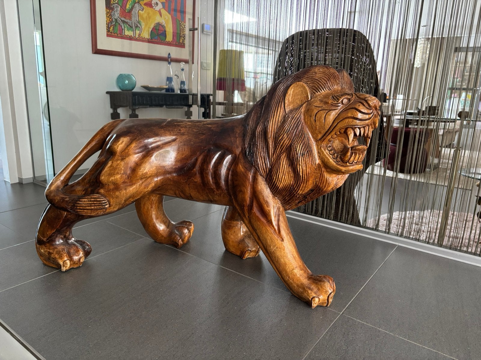 Lion ancien en bois massif, Enlèvement, Comme neuf