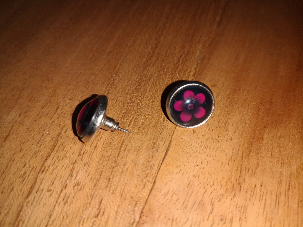 Mooie zwarte retro stijl oorbellen, Bijoux, Sacs & Beauté, Boucles d'oreilles, Enlèvement ou Envoi, Comme neuf, Noir, Puces ou Clous