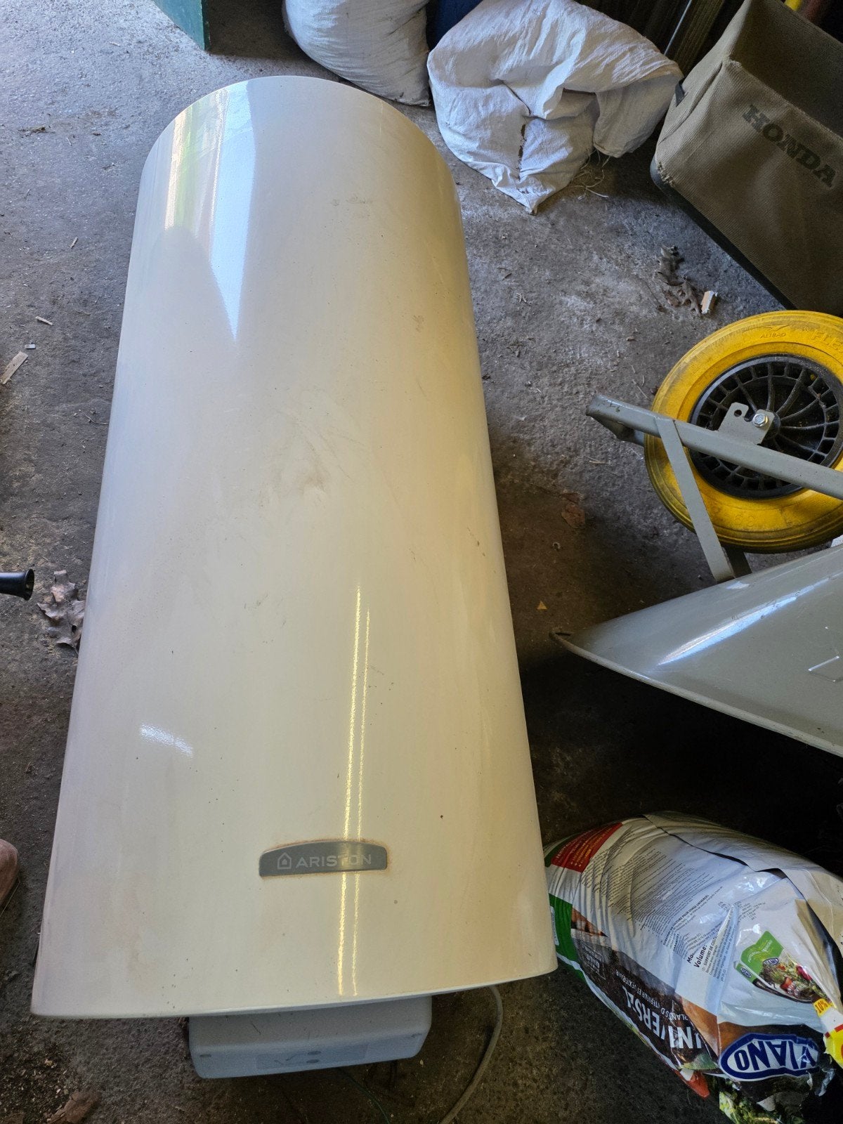 Elektrische Boiler 200L (2400W) + Compensatievat – In goede, Doe-het-zelf en Bouw, Ophalen