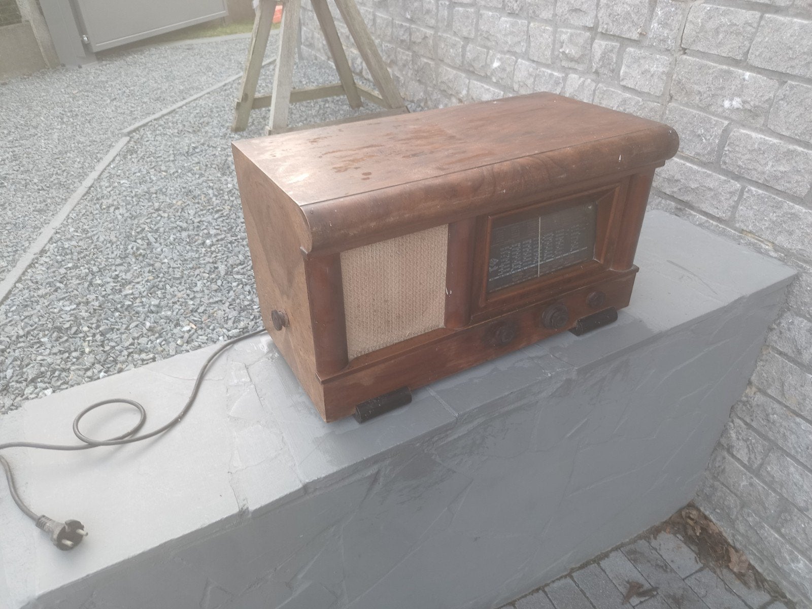 Antieke radio, Ophalen