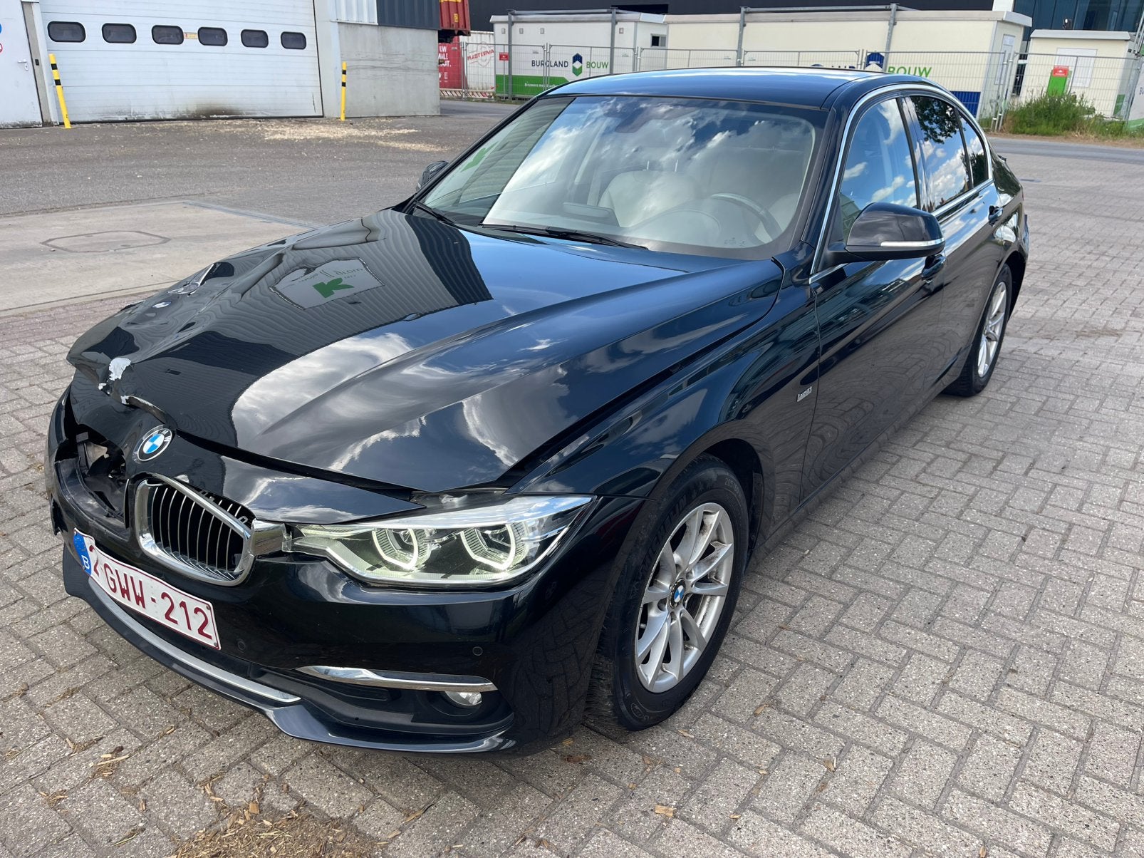 BMW 320D Automaat / schadeauto / export, Auto's, Automaat, 4 deurs, Zwart, Particulier