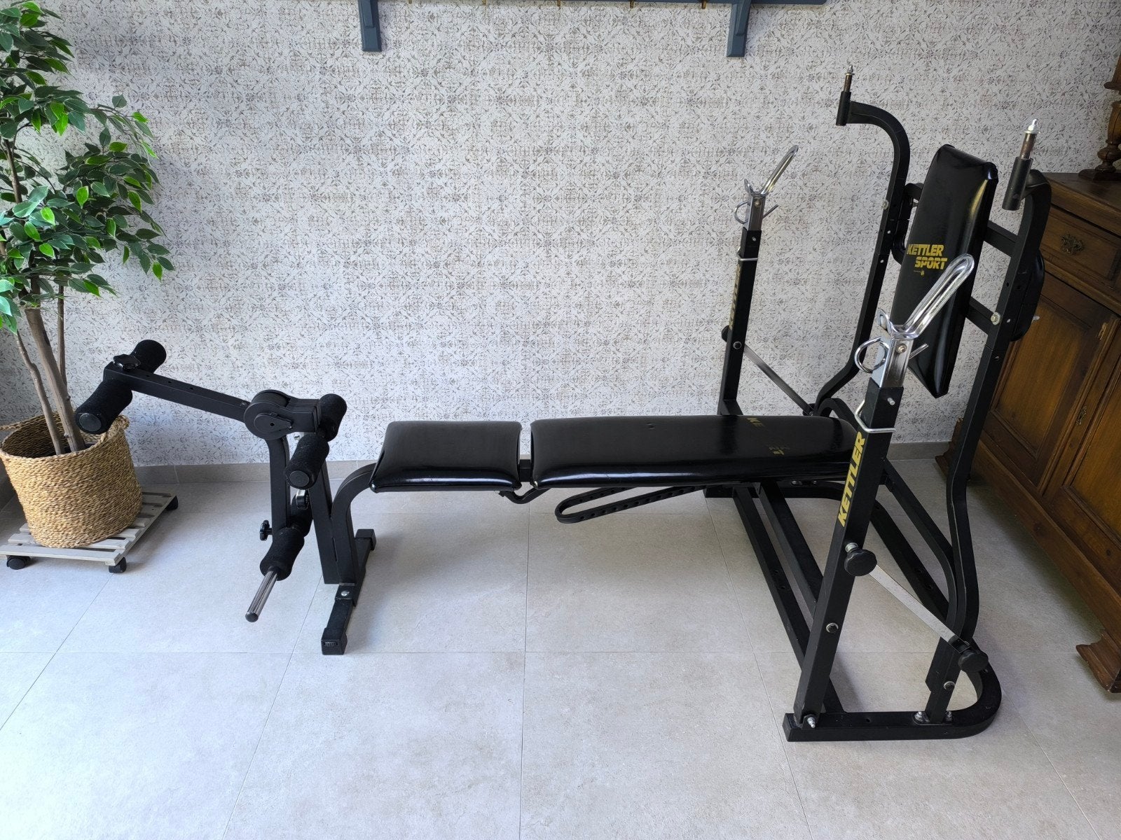 Kettler Banc Fitness/ Bench Press + Jambes (Bon état), Enlèvement, Utilisé, Bras, Banc d'exercice