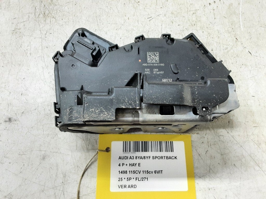 SERRURE DE PORTE ARRIÈRE DROITE Audi A3 Sportback (8YA), Auto-Union-Straße  1,
85057  Ingolstadt, DE, Info@audi.de, Audi, Utilisé