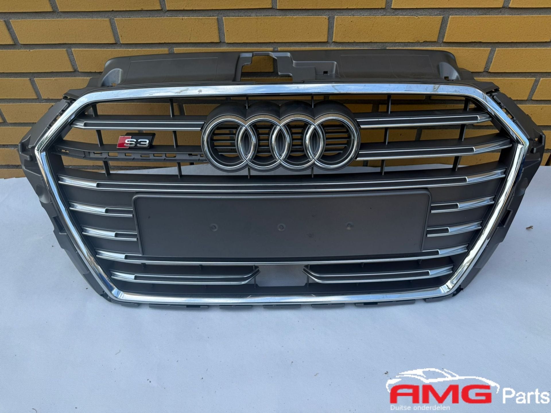 Audi A3 S3 8V GRIL 8V3853651 AE, Auto-onderdelen, AUDI AG, Audi, Kundenbetreuung@audi.de, Nieuw